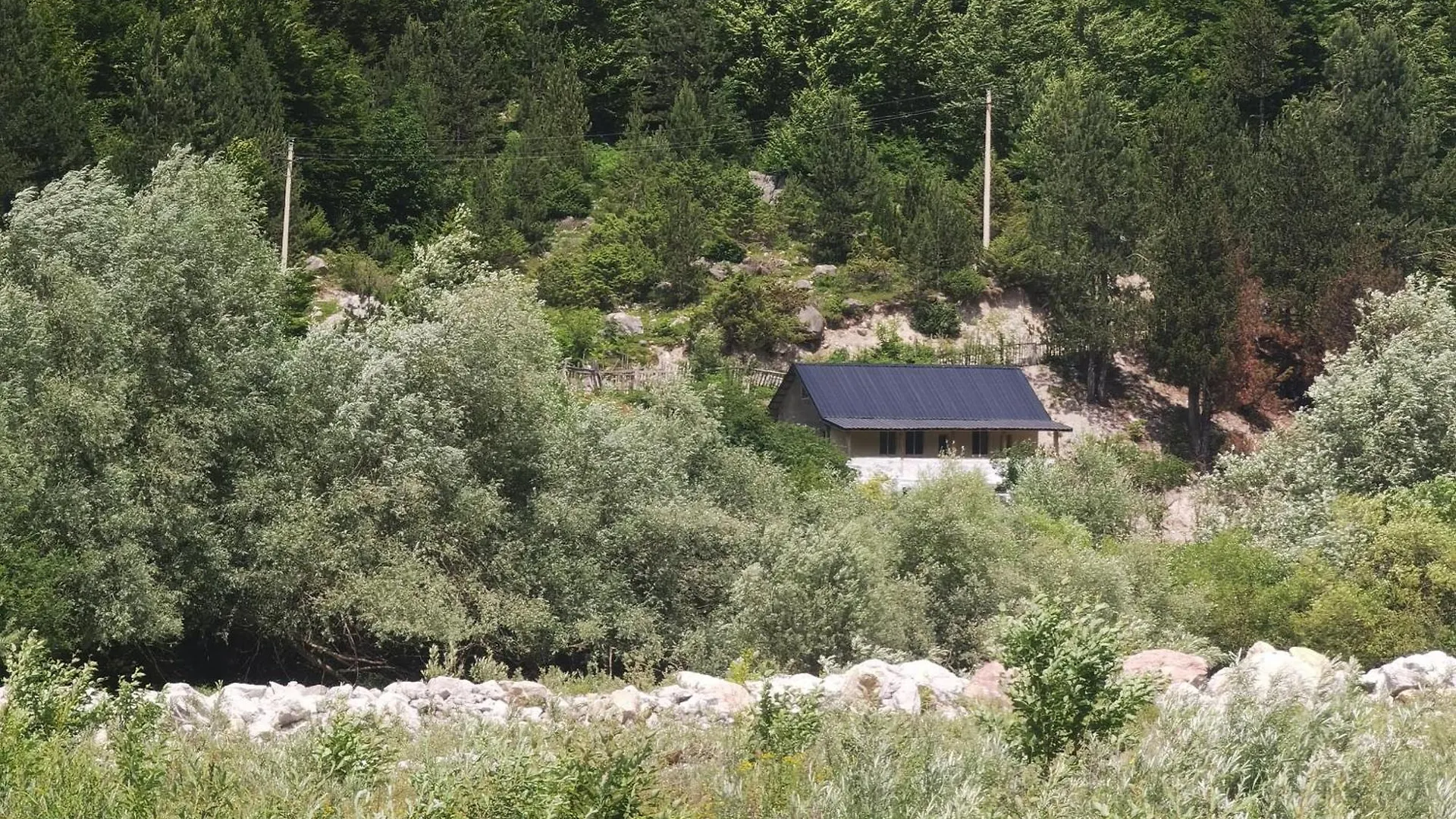 Guest House Artani Valbone